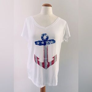 ❤️🤍💙White T-shirt Top W/ Red, White, and Blue Anchor Graphic Size Large EUC